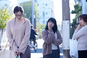 Trả thù mấy mụ gần nhà thường xuyên nói xấu bằng cách “cướp người chồng ả ta”