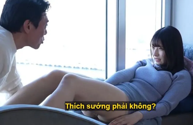 Buổi hẹn kín đáo giữa ông chú và cô minh tinh trẻ tuổi mới debut tại nhà nghỉ sang trọng